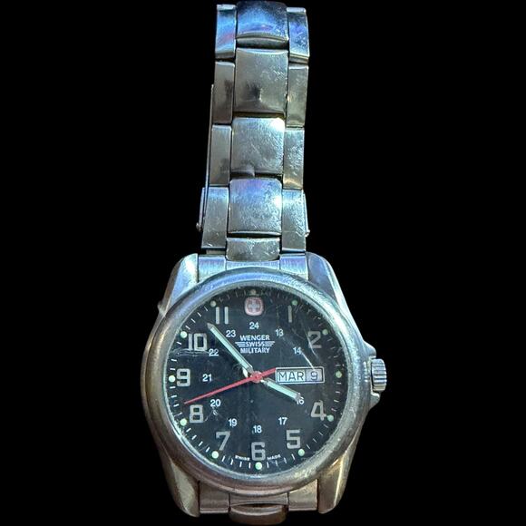 Wenger Swiss Military 7900X Men\'s Watch Stainless Steel Black Dial 100M WR main image 5